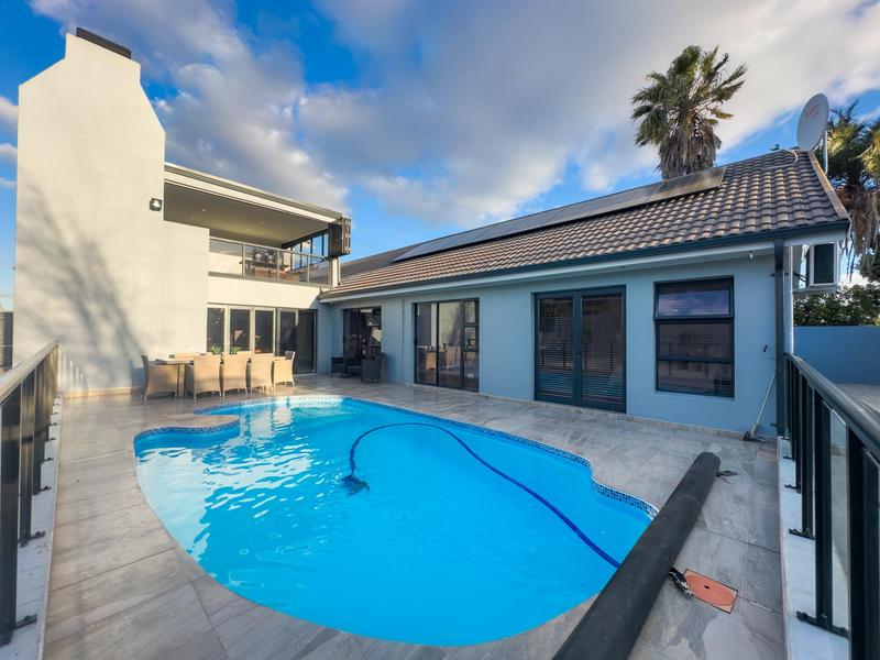 4 Bedroom Property for Sale in Vredekloof Western Cape